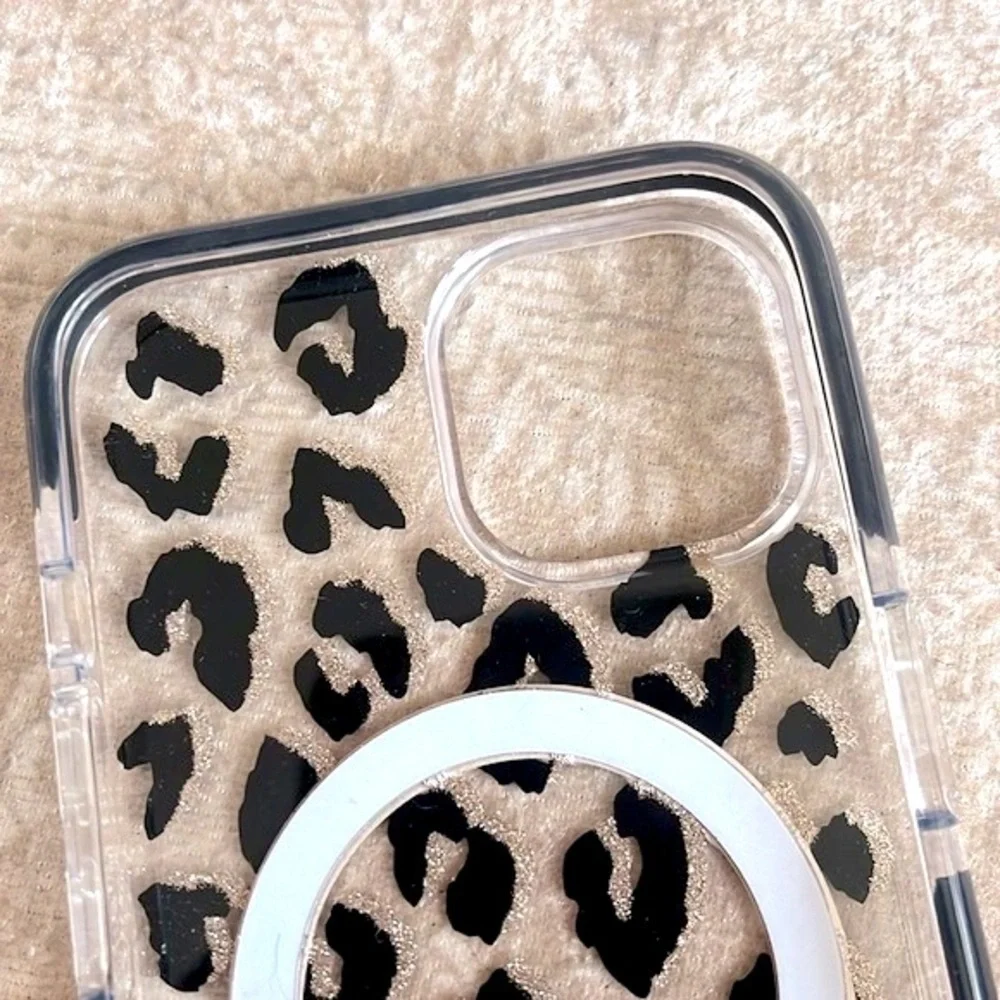 NWOT Kate Spade Protective Hardshell Case MagSafe iPhone 13 Leopard Print Animal